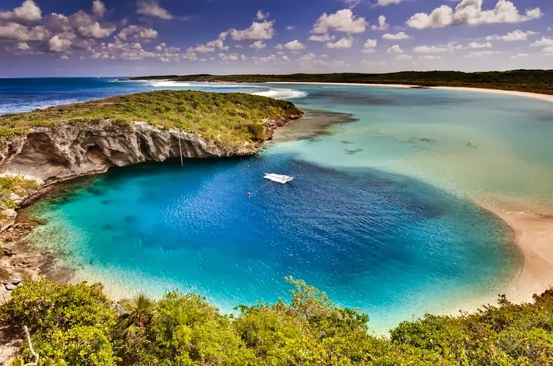 DeKossé? Dean's Blue Hole, World's Deepest Blue Hole